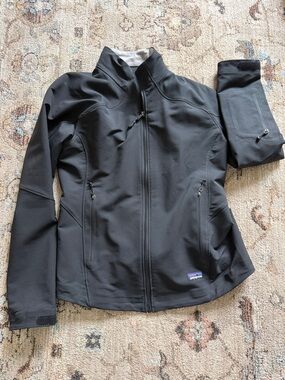 Patagonia Black Women's Utility Softshell Jacket